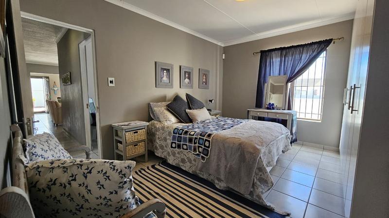 3 Bedroom Property for Sale in Britannia Bay Western Cape